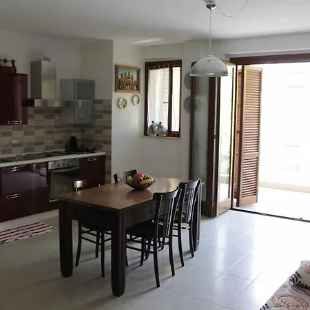 Fragola Apartment *